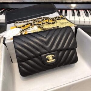 Chanel black leather size 25 cm