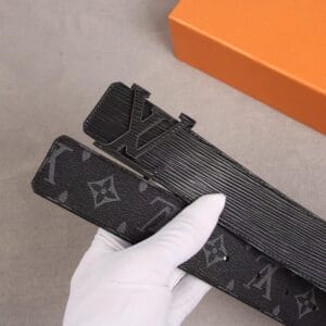 Louis Vuitton Men Belts